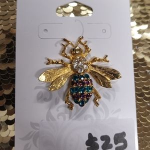 Vintage Gold-Toned Bee Brooch #373